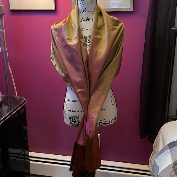 Iridescent Velvet Indian Shawl - Picture 3 of 7